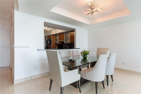 Condominio en venta en Miami, Florida, 2 dormitorios, 160.72 m2 № 1887318 - foto 10