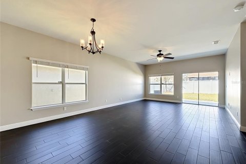 Villa ou maison à vendre à Sanford, Floride: 3 chambres, 158.96 m2 № 2142706 - photo 9