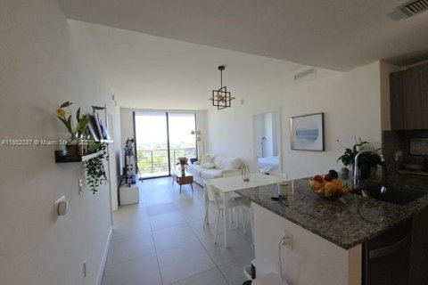 Condo in Doral, Florida, 2 bedrooms  № 1686134 - photo 3