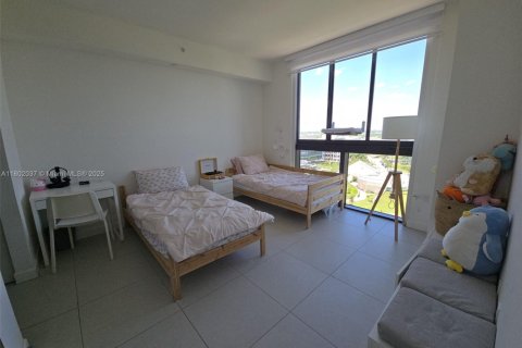 Condo in Doral, Florida, 2 bedrooms  № 1686134 - photo 14