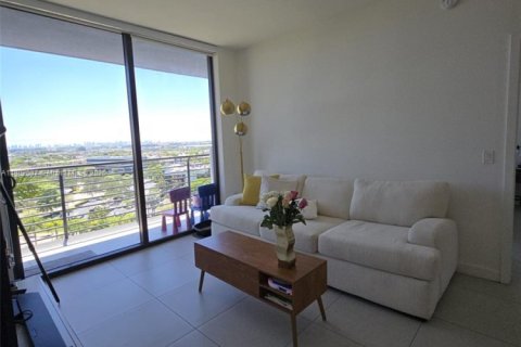 Condo in Doral, Florida, 2 bedrooms  № 1686134 - photo 6
