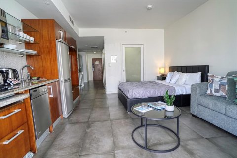Studio à Condo à Miami Beach, Floride  № 2041789