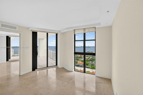 Copropriété à louer à Miami, Floride: 2 chambres, 121.89 m2 № 1930414 - photo 27