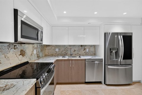 Copropriété à louer à Miami, Floride: 2 chambres, 121.89 m2 № 1930414 - photo 22