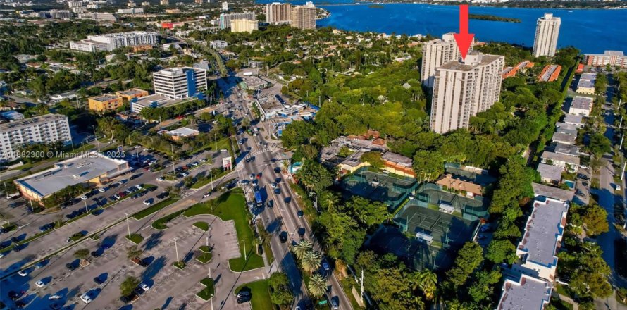 Condo à Miami, Floride, 2 chambres  № 1930414