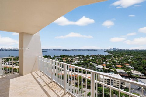 Copropriété à louer à Miami, Floride: 2 chambres, 121.89 m2 № 1930414 - photo 30
