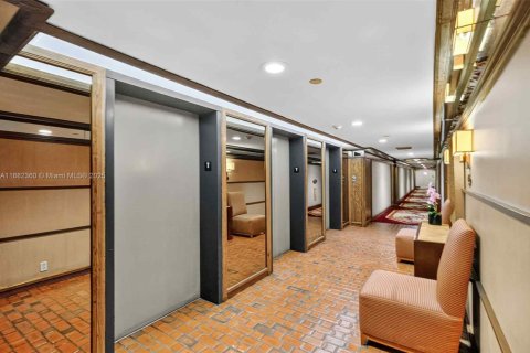 Copropriété à louer à Miami, Floride: 2 chambres, 121.89 m2 № 1930414 - photo 16