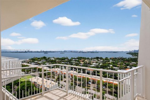 Copropriété à louer à Miami, Floride: 2 chambres, 121.89 m2 № 1930414 - photo 29