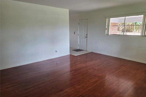 Villa ou maison à louer à Clermont, Floride: 3 chambres, 116.5 m2 № 2408142 - photo 9