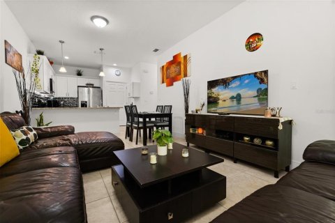 Villa ou maison à vendre à Kissimmee, Floride: 2 chambres, 85.75 m2 № 1847039 - photo 3