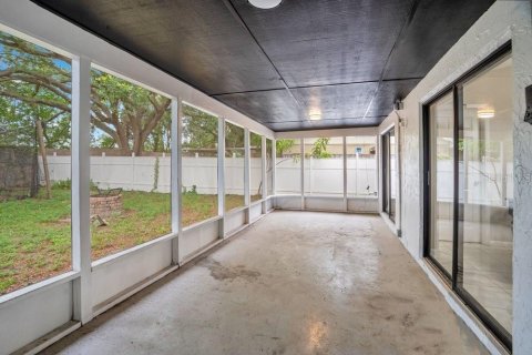 Casa en venta en Tampa, Florida, 4 dormitorios, 283.17 m2 № 2230939 - foto 4