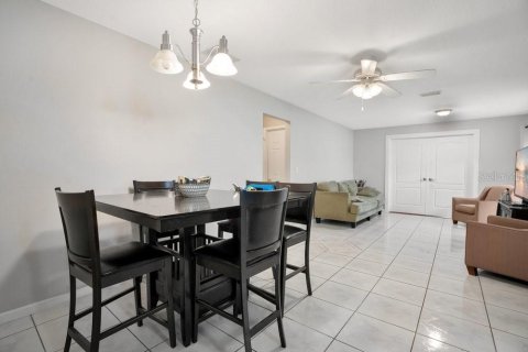 Casa en venta en Tampa, Florida, 4 dormitorios, 283.17 m2 № 2230939 - foto 13