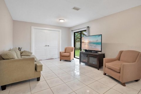 Casa en venta en Tampa, Florida, 4 dormitorios, 283.17 m2 № 2230939 - foto 11