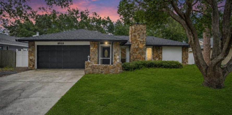 Casa en Tampa, Florida 4 dormitorios, 283.17 m2 № 2230939