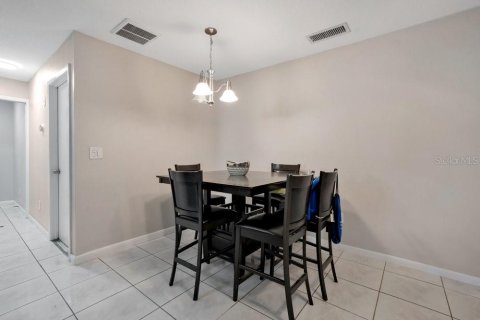 Casa en venta en Tampa, Florida, 4 dormitorios, 283.17 m2 № 2230939 - foto 12
