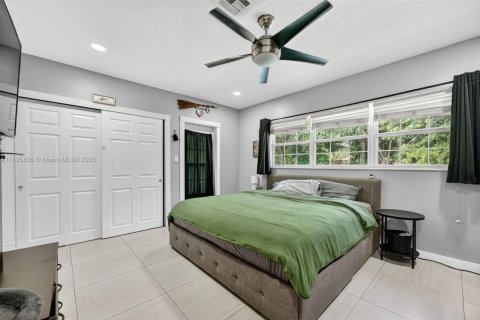 House in Plantation, Florida 4 bedrooms, 189.8 sq.m. № 1950120 - photo 24