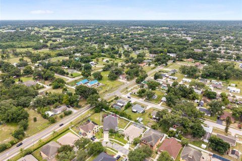 House in Dover, Florida 5 bedrooms, 321.91 sq.m. № 2200140 - photo 23