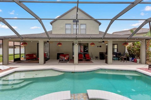House in Dover, Florida 5 bedrooms, 321.91 sq.m. № 2200140 - photo 20