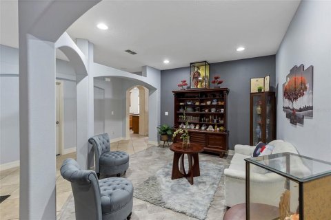 House in Dover, Florida 5 bedrooms, 321.91 sq.m. № 2200140 - photo 9