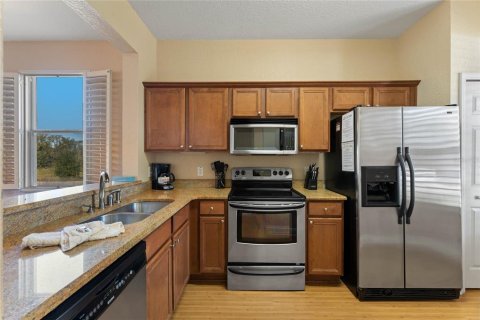 Condo in Davenport, Florida, 4 bedrooms  № 1786826 - photo 12