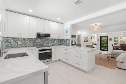 Casa en venta en Fort Lauderdale, Florida, 4 dormitorios, 122.45 m2 № 2254471 - foto 7