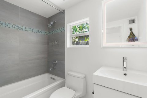 Casa en venta en Fort Lauderdale, Florida, 4 dormitorios, 122.45 m2 № 2254471 - foto 16