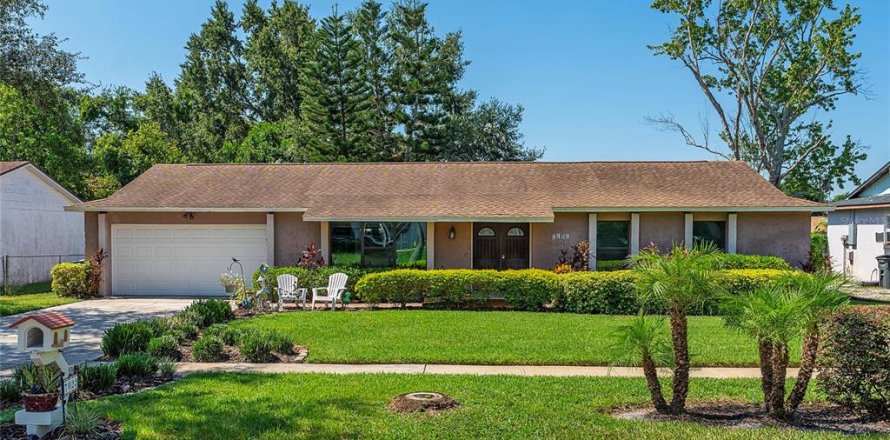 House in Orlando, Florida 3 bedrooms, 138.24 sq.m. № 1855564