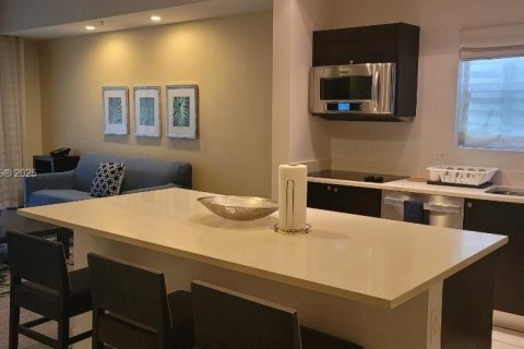 Condominio en venta en Doral, Florida, 1 dormitorio, 99.41 m2 № 1927713 - foto 24