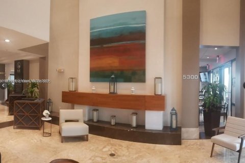 Condominio en venta en Doral, Florida, 1 dormitorio, 99.41 m2 № 1927713 - foto 2