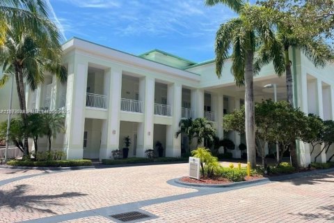 Condominio en venta en Doral, Florida, 1 dormitorio, 99.41 m2 № 1927713 - foto 10