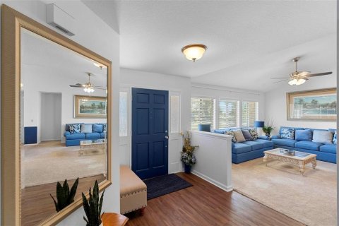House in DeBary, Florida 3 bedrooms, 273.41 sq.m. № 1583420 - photo 8