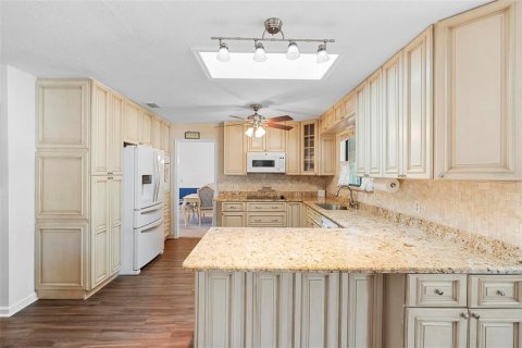 House in DeBary, Florida 3 bedrooms, 273.41 sq.m. № 1583420 - photo 15