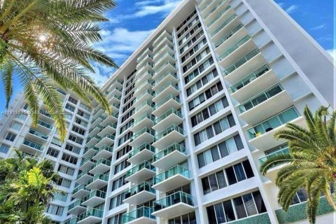 Купить кондоминиум в Майами-Бич, Флорида 72.09м2, № 1968458 - фото 27