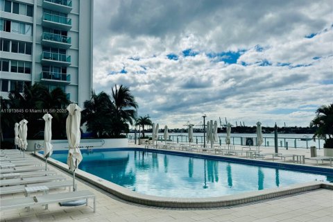 Купить кондоминиум в Майами-Бич, Флорида 72.09м2, № 1968458 - фото 18