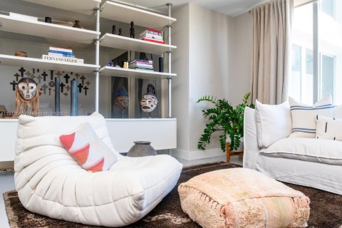 Купить кондоминиум в Майами-Бич, Флорида 72.09м2, № 1968458 - фото 4