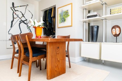 Купить кондоминиум в Майами-Бич, Флорида 72.09м2, № 1968458 - фото 12