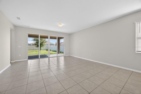 Villa ou maison à louer à Haines City, Floride: 3 chambres, 183.02 m2 № 2094079 - photo 5