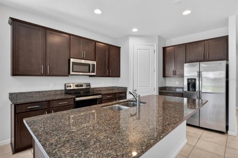Villa ou maison à louer à Haines City, Floride: 3 chambres, 183.02 m2 № 2094079 - photo 2