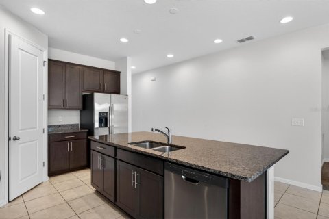 Villa ou maison à louer à Haines City, Floride: 3 chambres, 183.02 m2 № 2094079 - photo 3