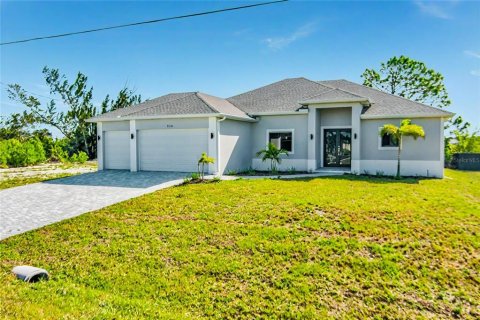 Casa en venta en Cape Coral, Florida, 4 dormitorios, 187.29 m2 № 1857935 - foto 2