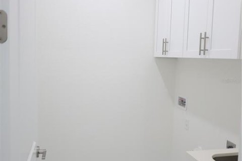 Casa en venta en Cape Coral, Florida, 4 dormitorios, 187.29 m2 № 1857935 - foto 12