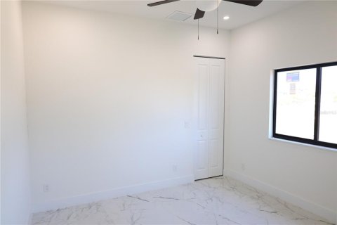 Casa en venta en Cape Coral, Florida, 4 dormitorios, 187.29 m2 № 1857935 - foto 21