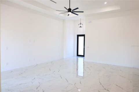 Casa en venta en Cape Coral, Florida, 4 dormitorios, 187.29 m2 № 1857935 - foto 28