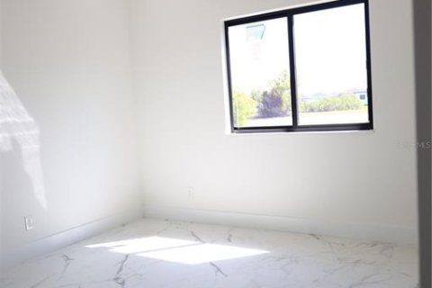 Casa en venta en Cape Coral, Florida, 4 dormitorios, 187.29 m2 № 1857935 - foto 18
