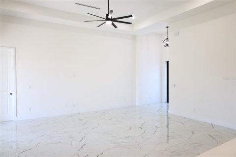 Casa en venta en Cape Coral, Florida, 4 dormitorios, 187.29 m2 № 1857935 - foto 23