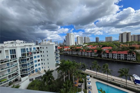 Condo in Aventura, Florida, 3 bedrooms  № 1942284 - photo 10