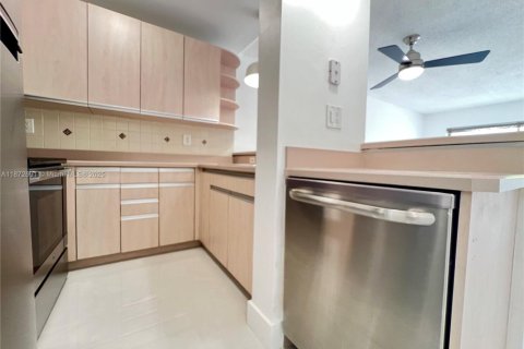 Copropriété à louer à Miami, Floride: 1 chambre, 59.46 m2 № 1898118 - photo 9