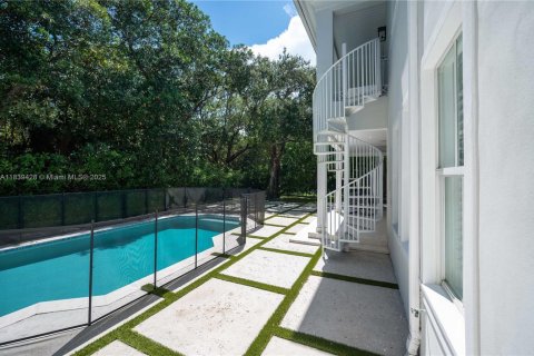 Villa ou maison à louer à Coral Gables, Floride: 7 chambres, 521.74 m2 № 1957814 - photo 9