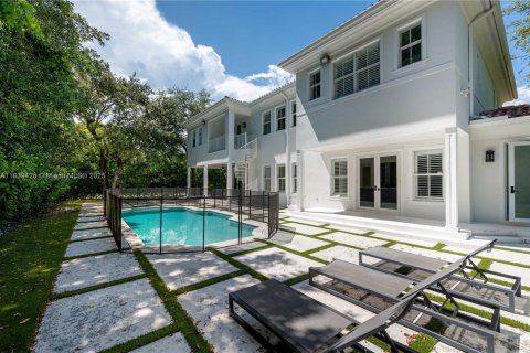 Villa ou maison à louer à Coral Gables, Floride: 7 chambres, 521.74 m2 № 1957814 - photo 10
