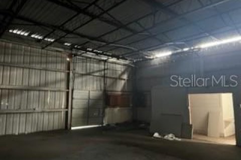 Commercial property in Port Charlotte, Florida 817.54 sq.m. № 2347816 - photo 4